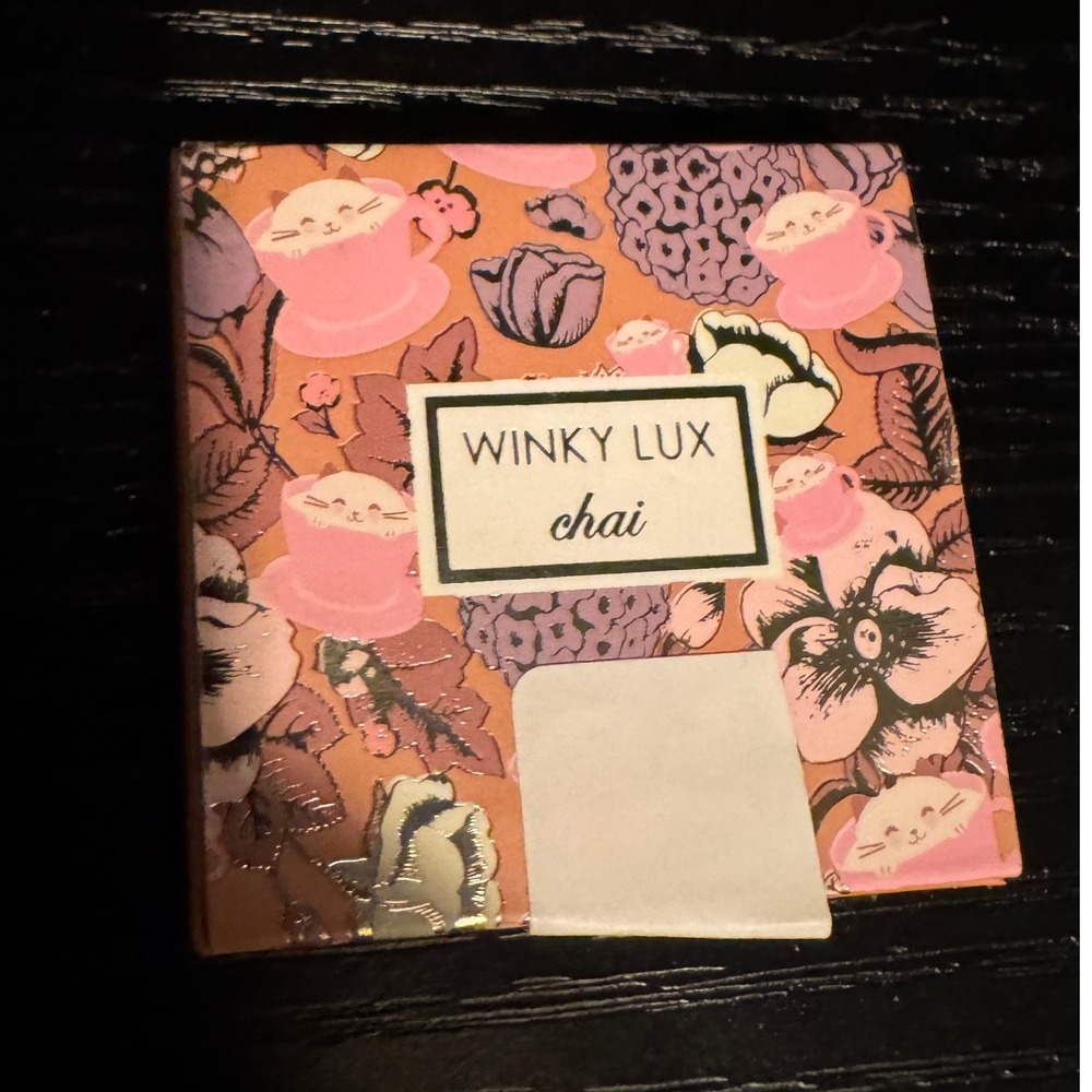 Winky Lux single eyeshadows, "frothy" and "chai" - Picture 3 of 6